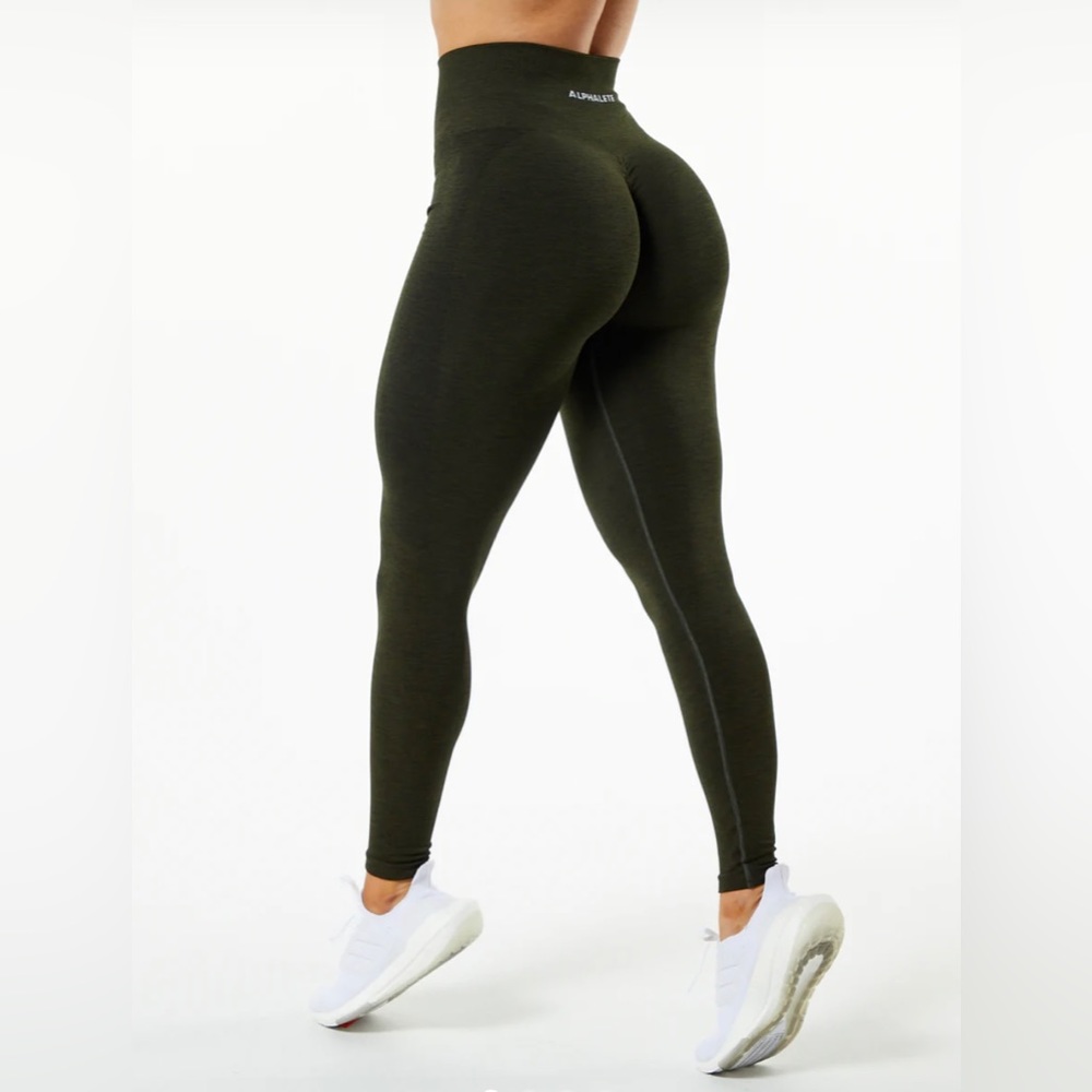 Alphalete Amplify! Color: Evergreen. Size: Small. Brand new!